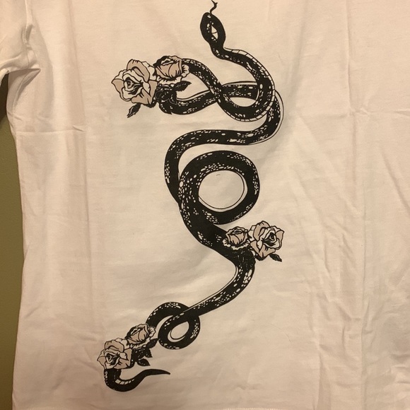 Snakes & Roses Ringer T-Shirt - Picture 3 of 5